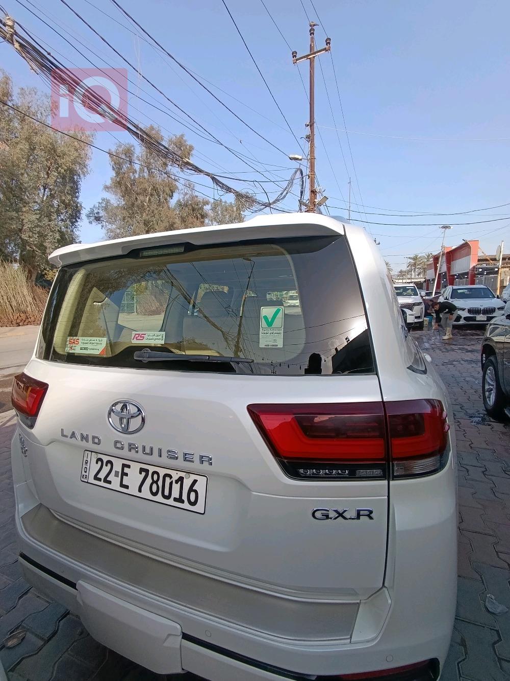 Toyota Land Cruiser